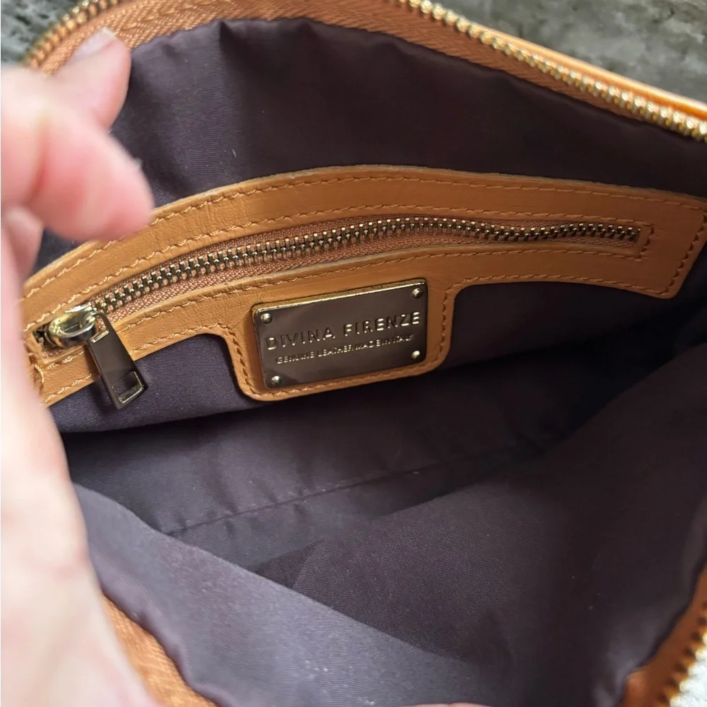 Divina Firenze Genuine Italian Leather Cognac Clutch Handle
& Crossbody Handbag - Picture 4 of 5